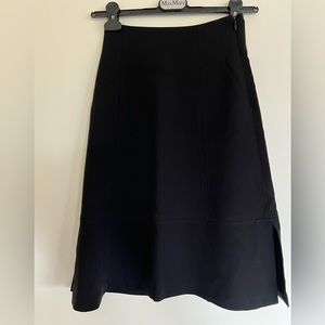 ARITZIA Babaton A-Line Skirt